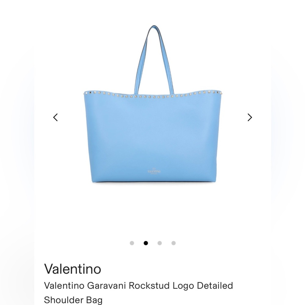 Authentic Valentino Garavani rock stud shoulder bag